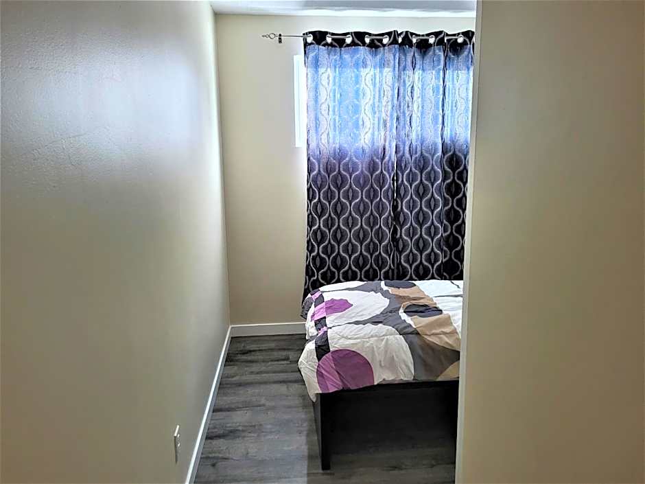 Cozy 4 bedroom townhouse - peaceful feel of home