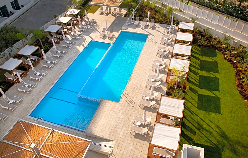 Vangelis Hotel & Suites