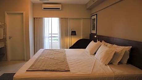 LUXURY DOUBLE BED CAPACITY 01