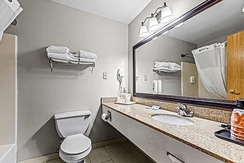 Quality Inn & Suites On The River