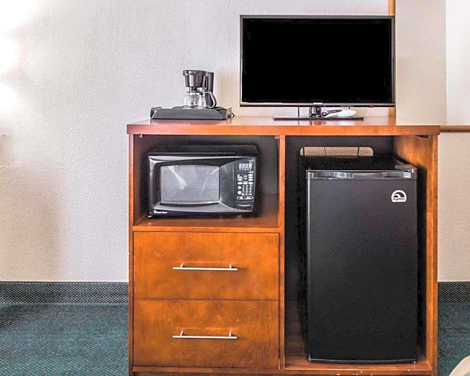 Quality Inn Waynesburg - Morrisville