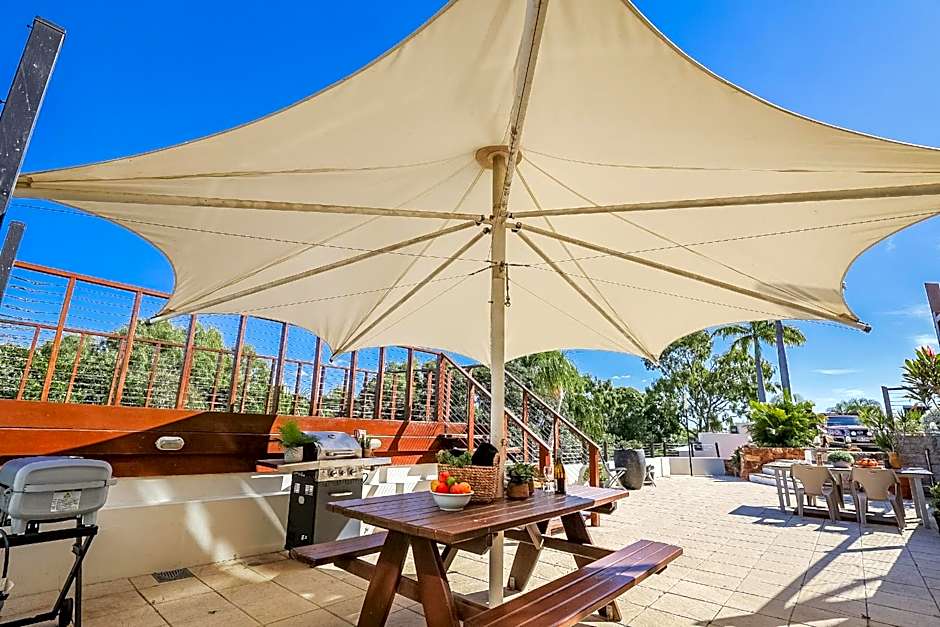 1770 Sovereign Lodge Retreat