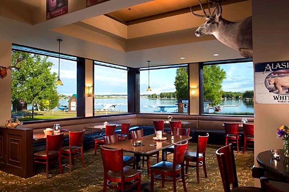 The Lakefront Anchorage - A Millennium Hotel