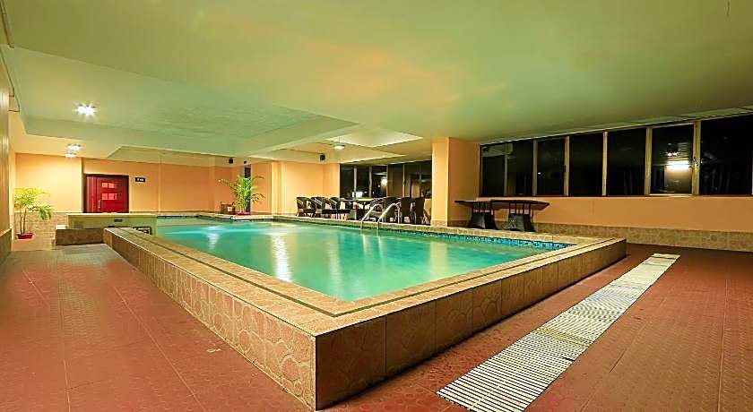 Hotel Gateway Grandeur