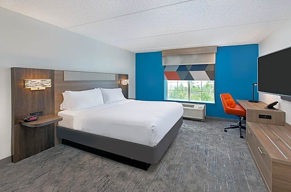 Holiday Inn Express & Suites Columbus at Northlake By IHG