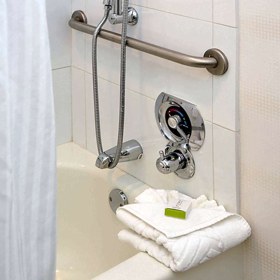 DoubleTree By Hilton Newark - Fremont