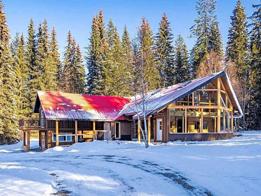 Golden Cabin - Hot Tub - Games Barn - Theatre