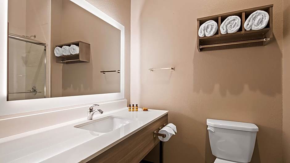 Best Western Plus Lawrenceburg