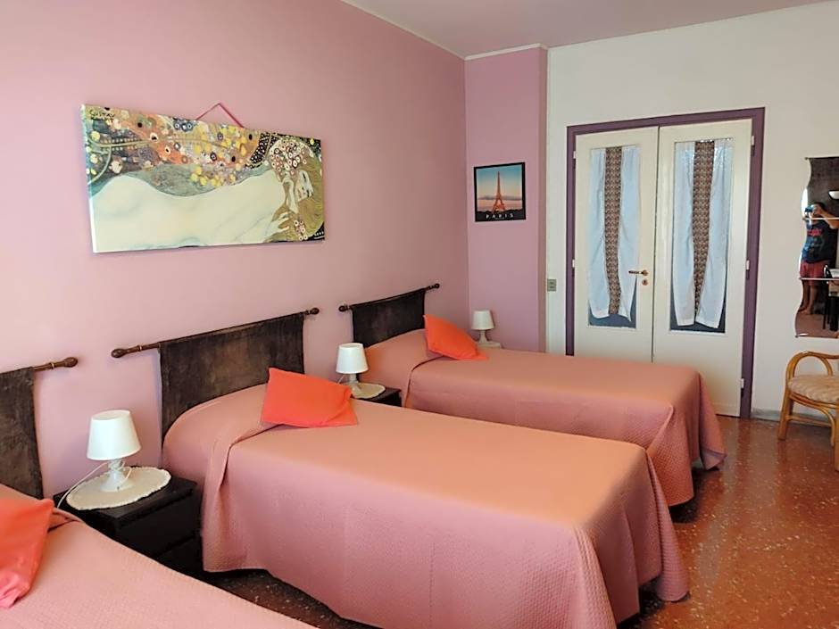 Cosmopolitan B&B