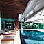 Lit Bangkok Hotel