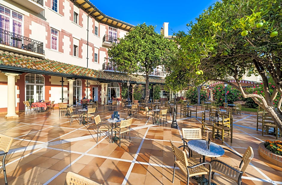 Globales Reina Cristina Algeciras Spain Rates From Eur43