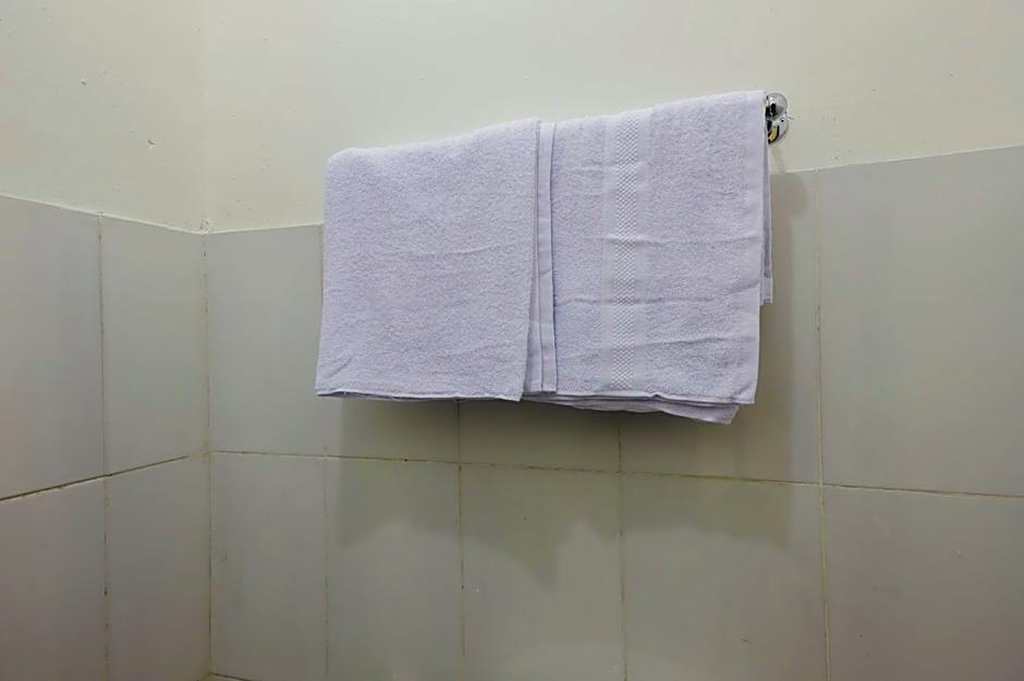 OYO 779 Mn One Residence Syariah Near ITC Cempaka Mas Near Kalbe Farma