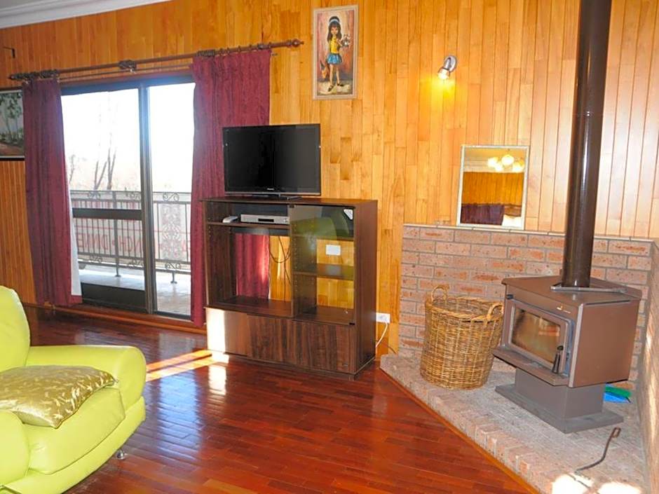 Snowgate Motel + Apartments