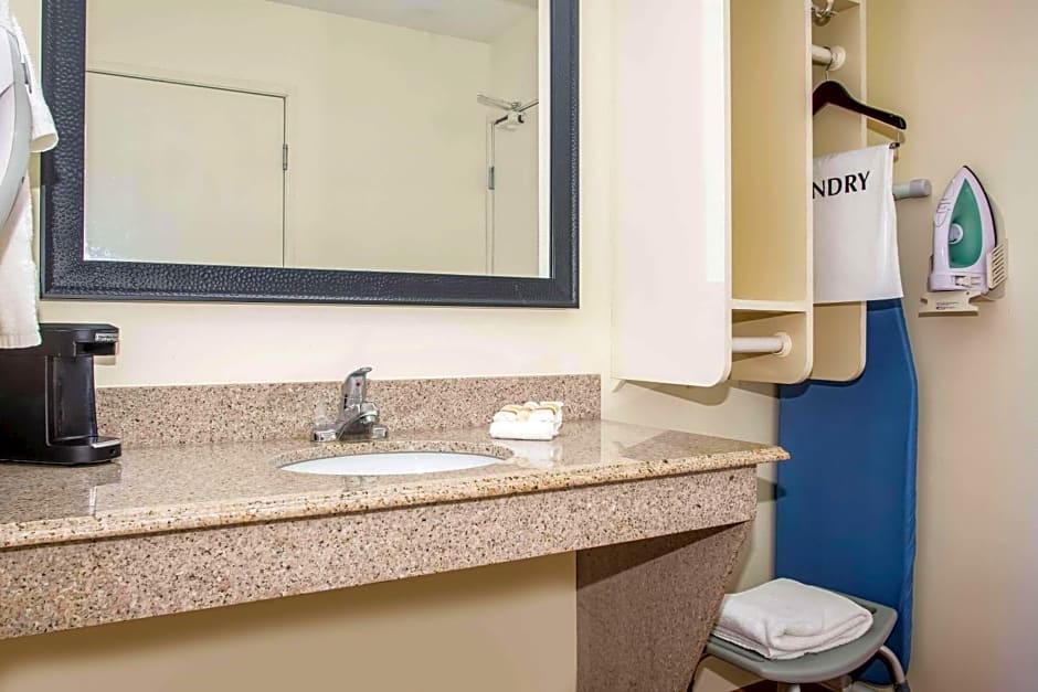 La Quinta by Wyndham Columbia
