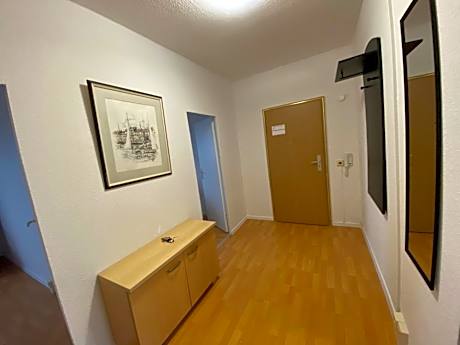 Monteur und Ferienwohnung in Magdeburg mit 3 Schlafzimmern 6 Personen BTR 174