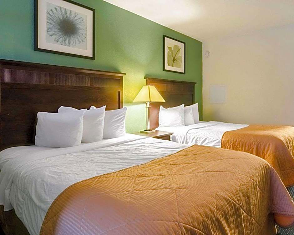 Rodeway Inn & Suites Williamsburg Central