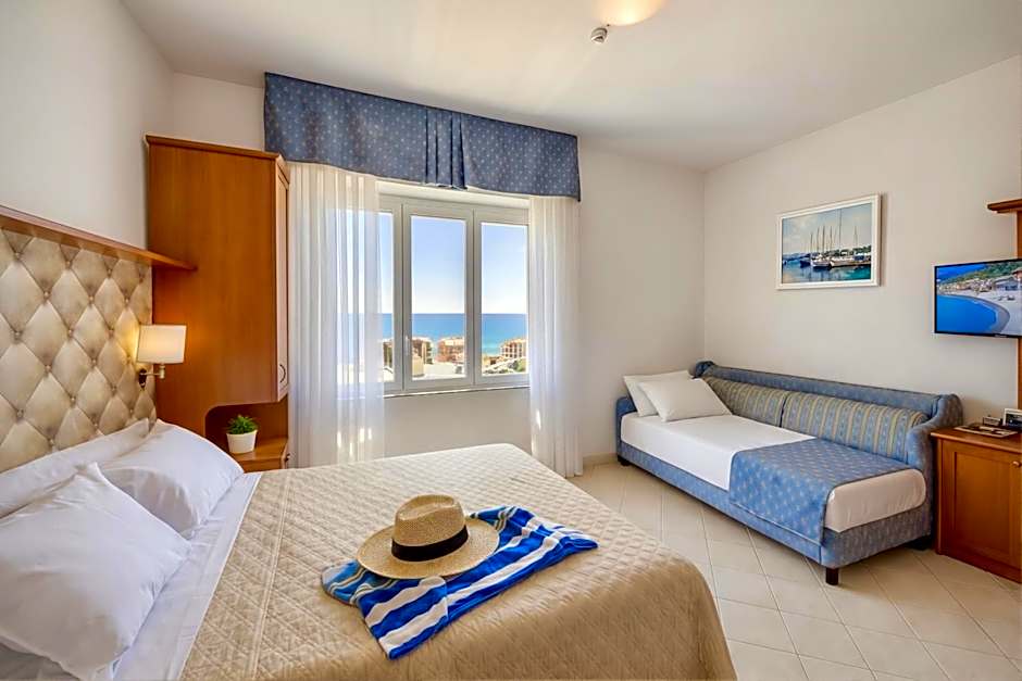 Hotel Noris