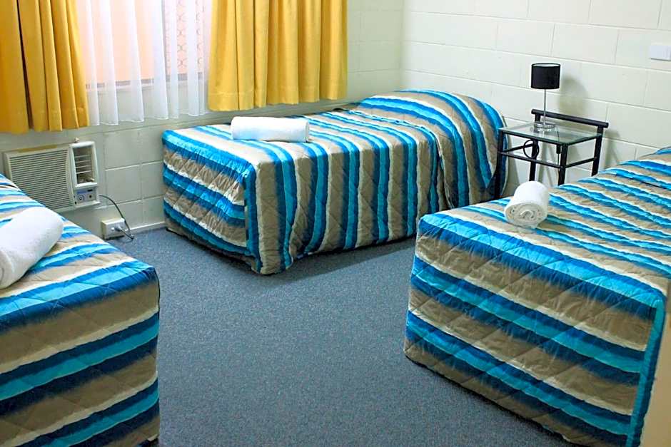 Oasis Inn Apartments