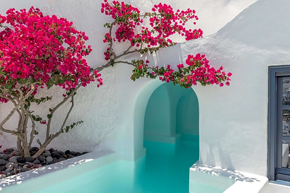 Chelidonia Luxury Suites