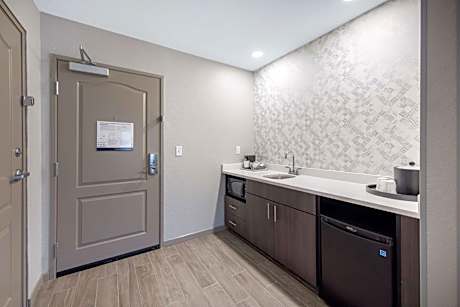 Superior King Studio