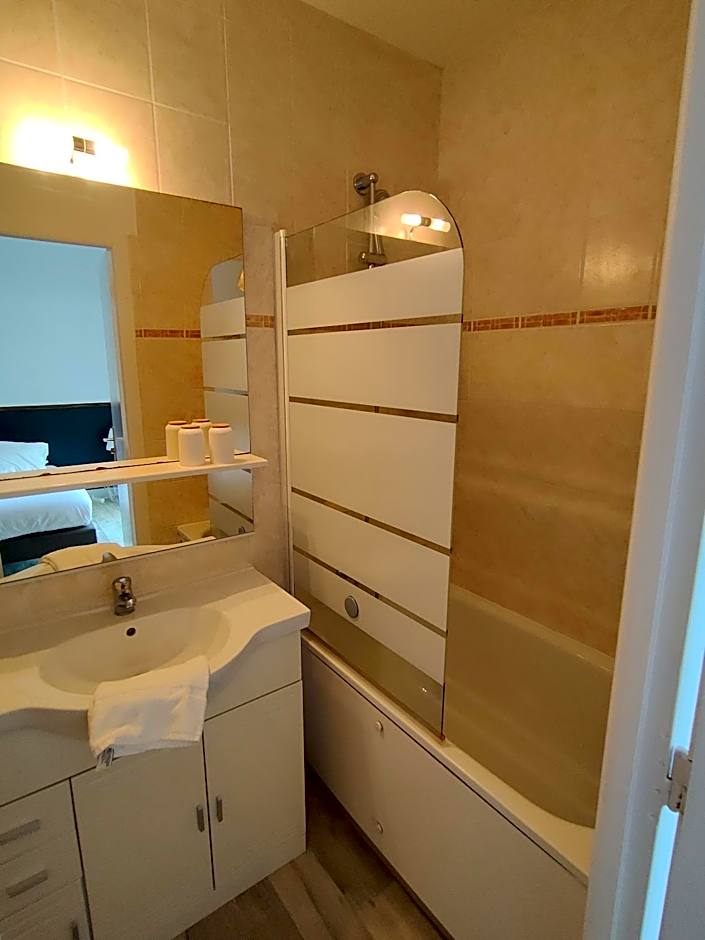 Hôtel Restaurant La Voile Bleue