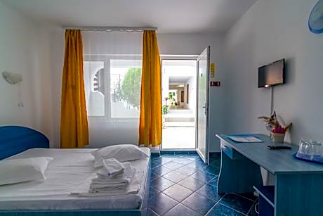 Triple Room with Balcony