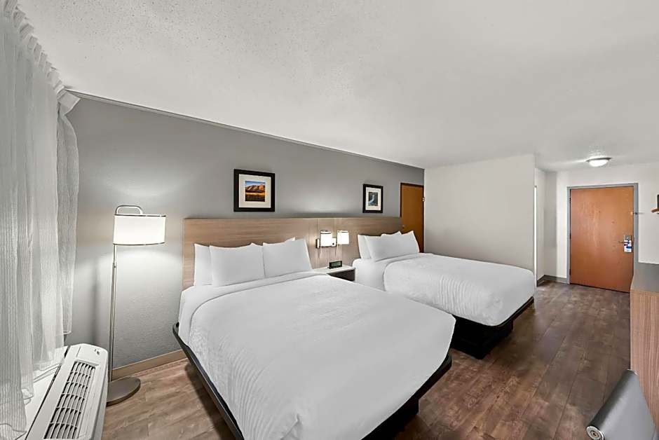 Clarion Inn and Suites Convention Center Kearney