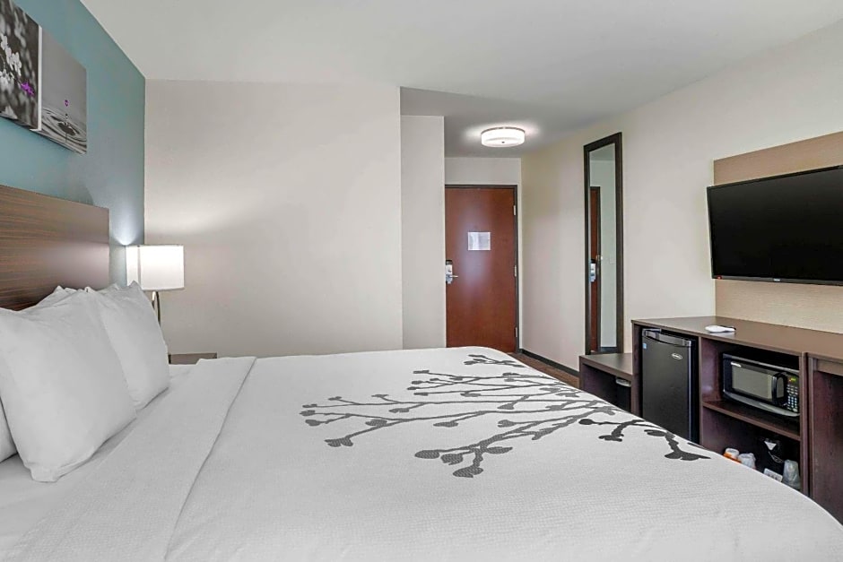 Sleep Inn & Suites