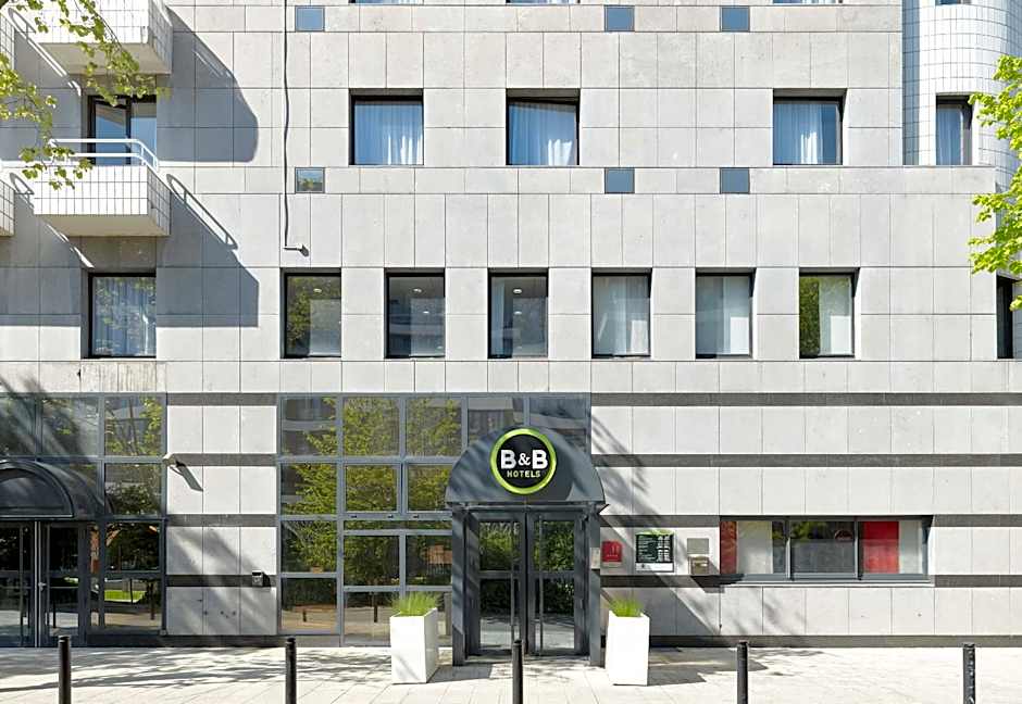 B&B HOTEL Saint-Quentin-en-Yvelines Centre Gare 4 étoiles