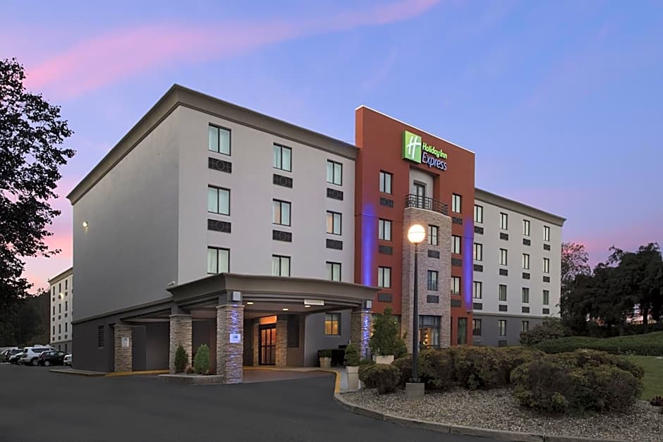 Holiday Inn Express Boston  Saugus By IHG