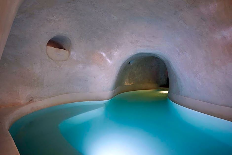 White Pearl Cavalieri