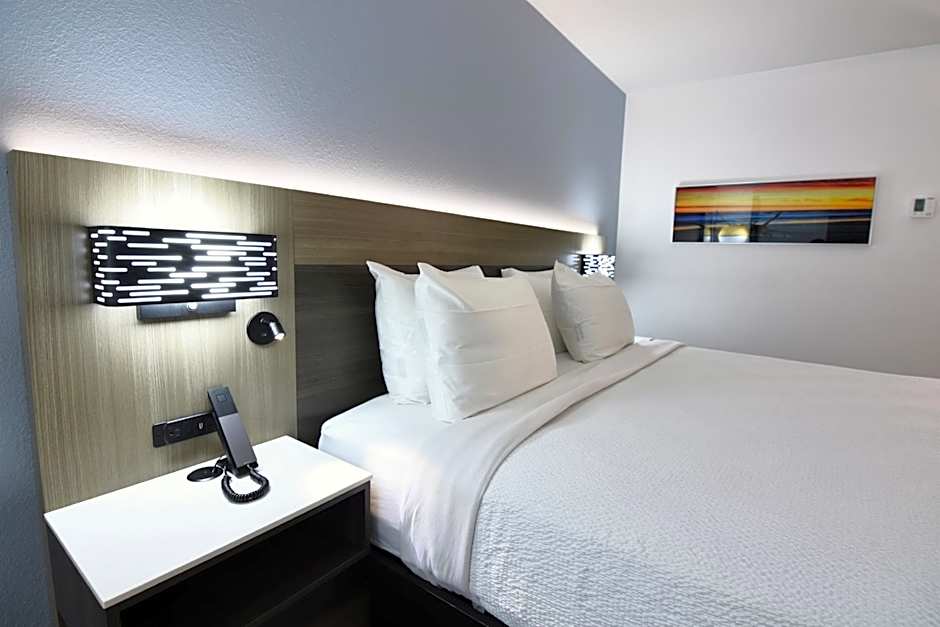 Best Western Point South