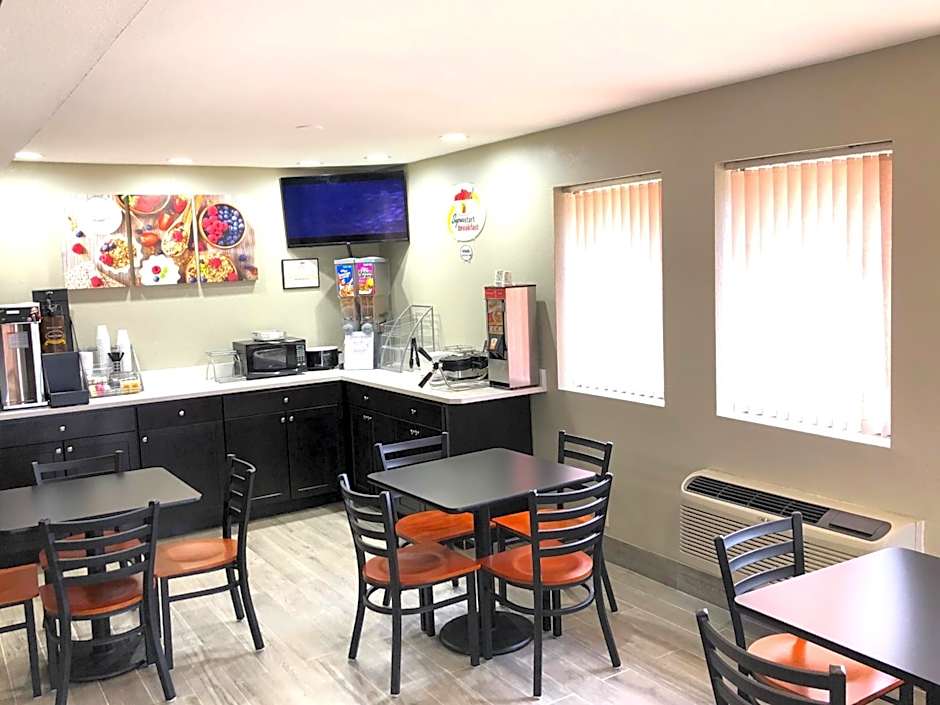 Super 8 by Wyndham Natchitoches