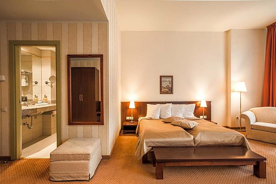 Monika Centrum Hotels