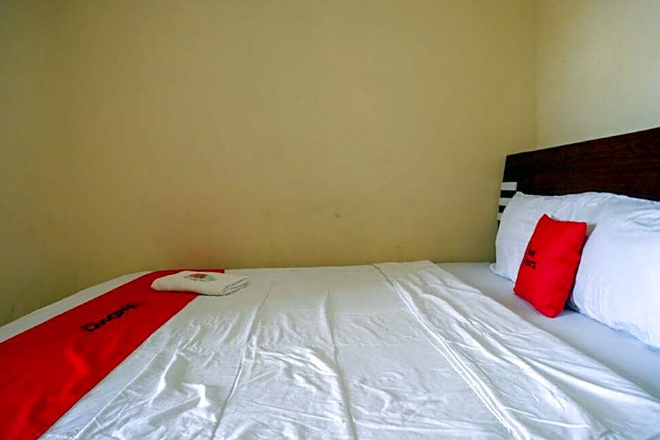 RedDoorz @ Losari Area 2 Makassar