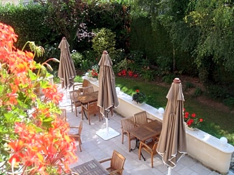 Logis Hôtel les Airelles