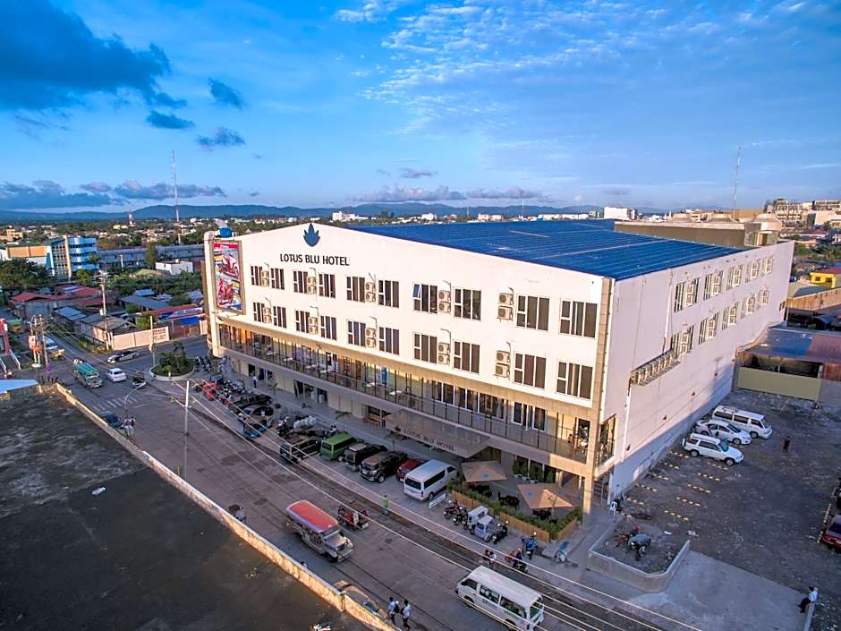 Lotus Blu Hotel