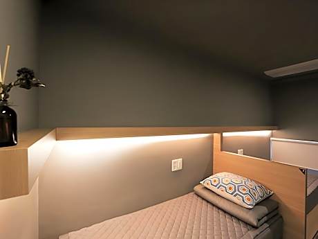 Standard Twin Room with Shared Bathroom