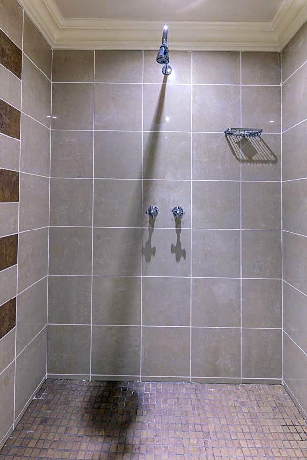 Cresta President Hotel