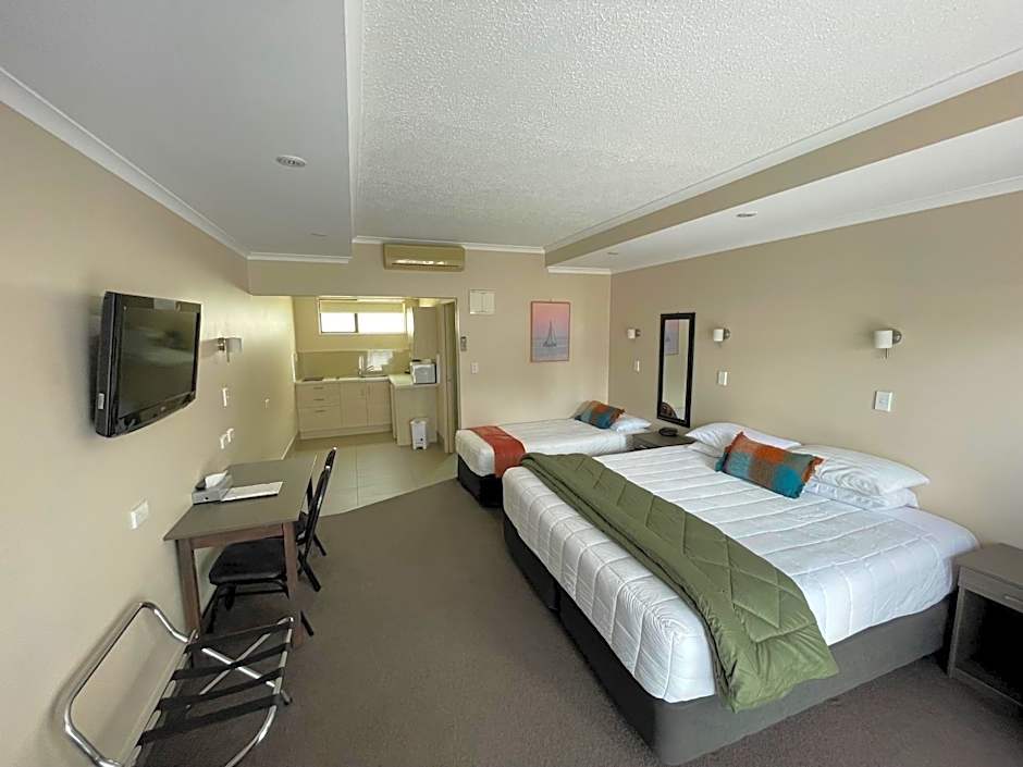Kauri Court Motel and Apartments