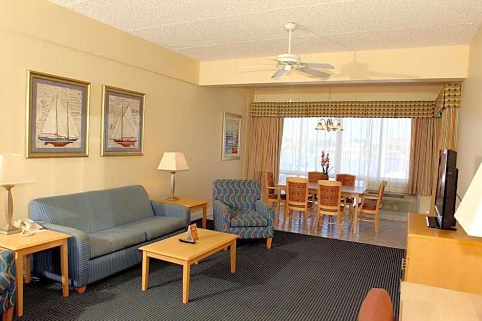 Chart House Suites and Marina