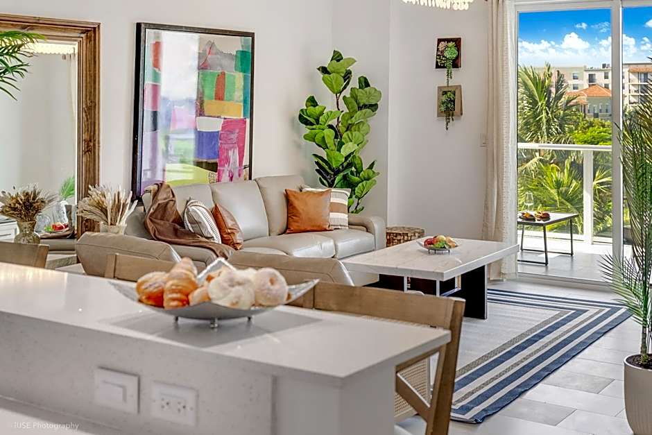 Lux 3BR City-View Retreat in Hollywood, 4th Floor