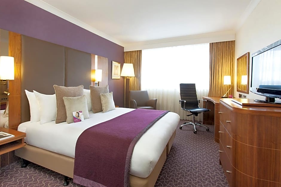 Crowne Plaza Reading