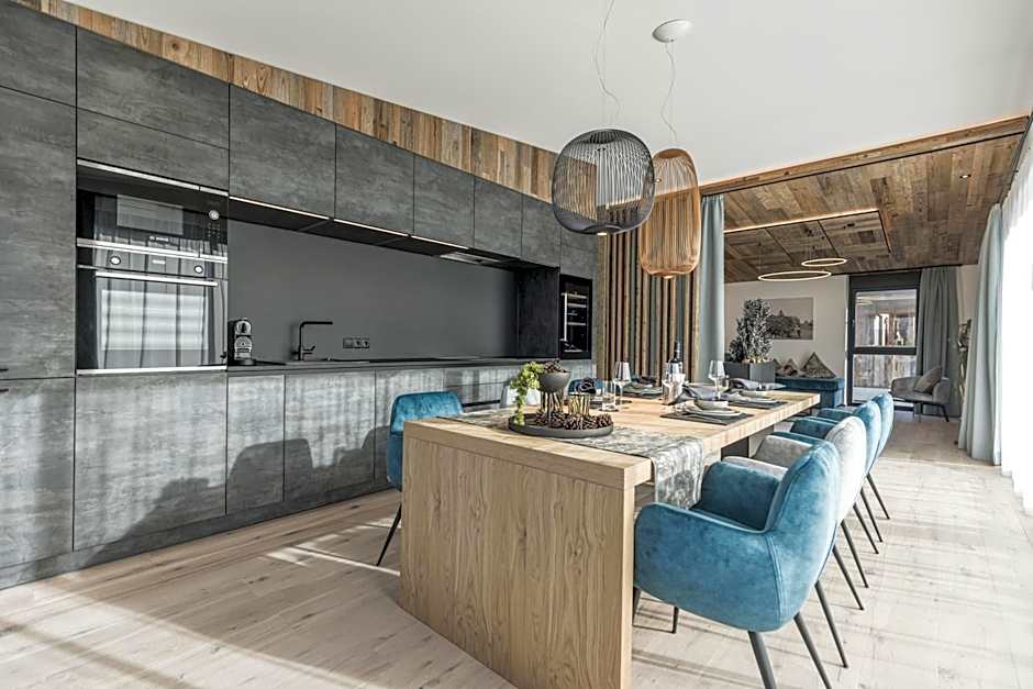 Perfect Lodgings Panorama