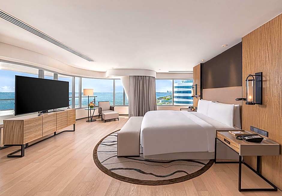 Ambassador 2 Bedroom Suite, Bay View, Balcony — 8 fotoğraftan 1. fotoğraf