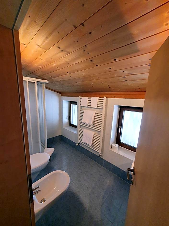 ALBERGO BAR RISTORANTE DOLOMIA