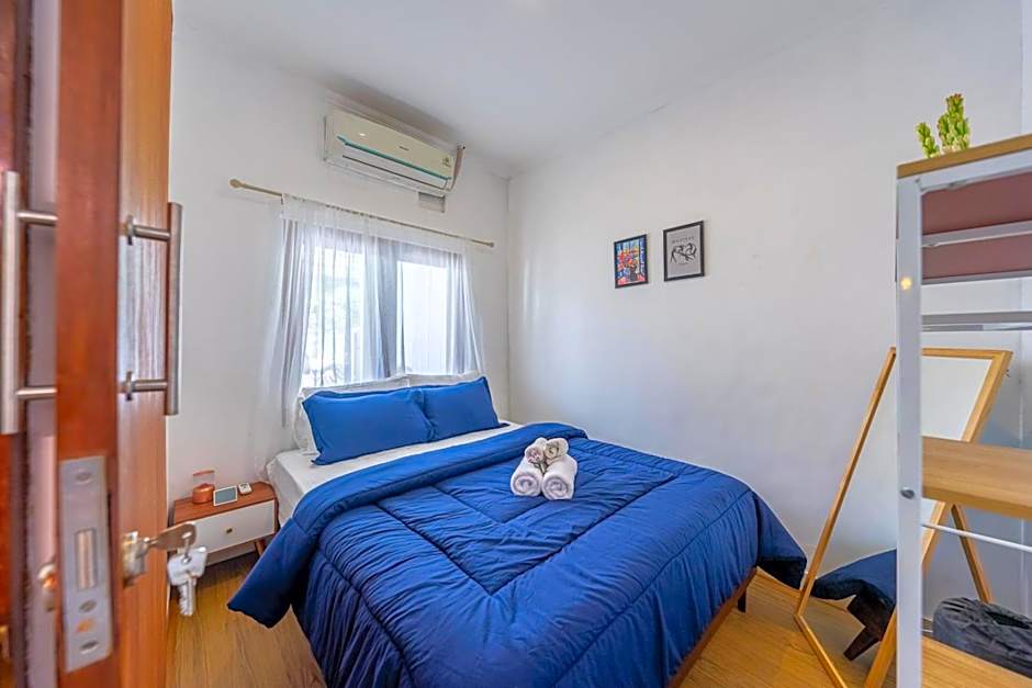 MONA NEST Canggu 2BR Tiny House with Rooftop and Cozy Workspace