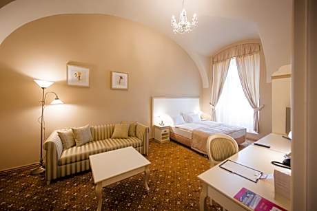 Suite with Extra Bed