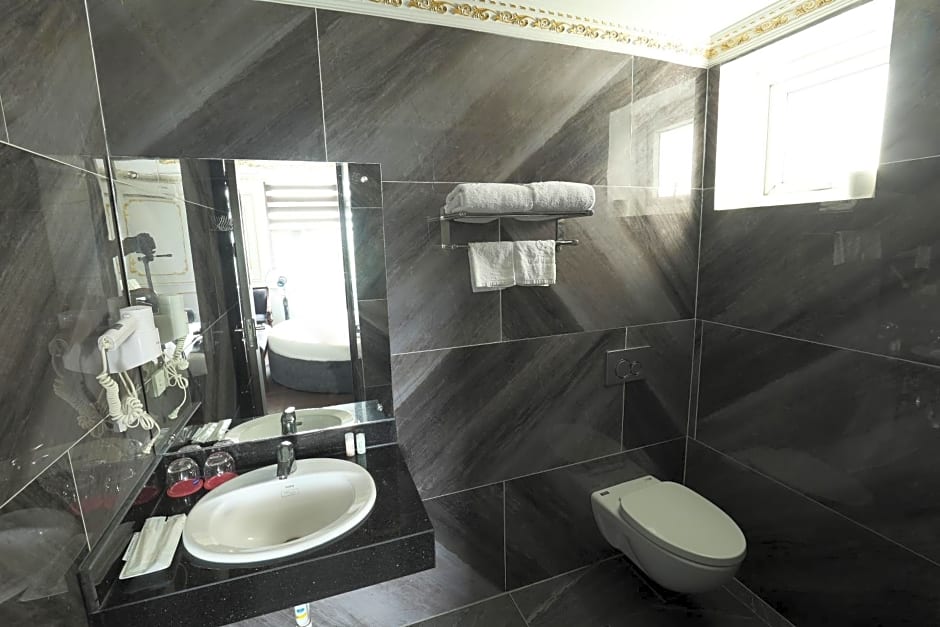 Hoàng Gia Xa La Boutique Hotel