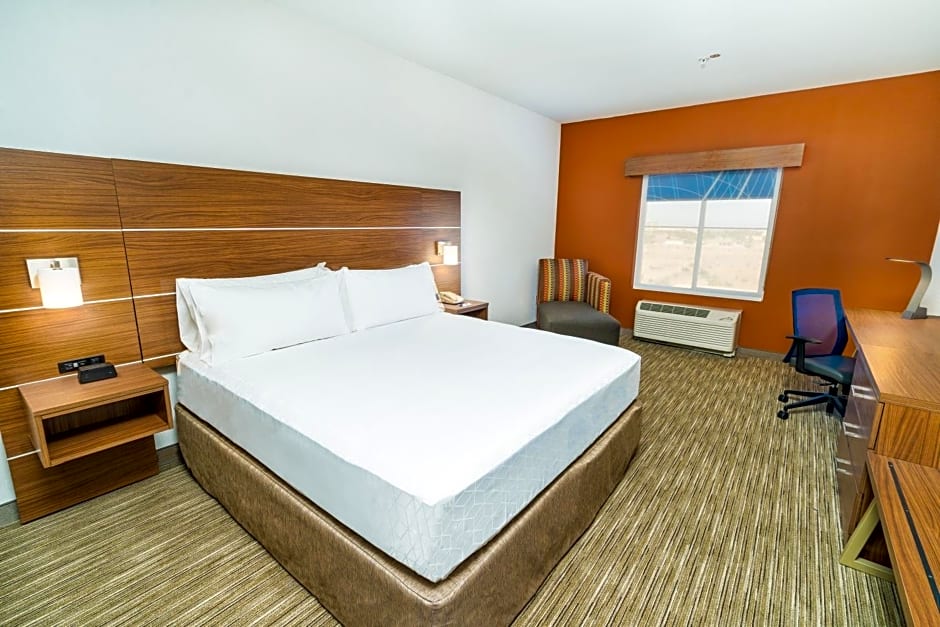 Holiday Inn Express & Suites Las Vegas SW Springvalley, an IHG Hotel